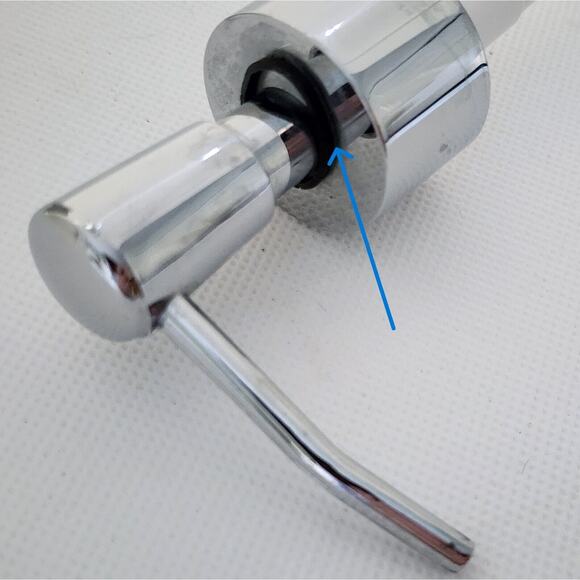 SOAP DISPENSER-Mirror Mosaic-Glitter-Silver-7 in High-Modern - Picture 9 of 10